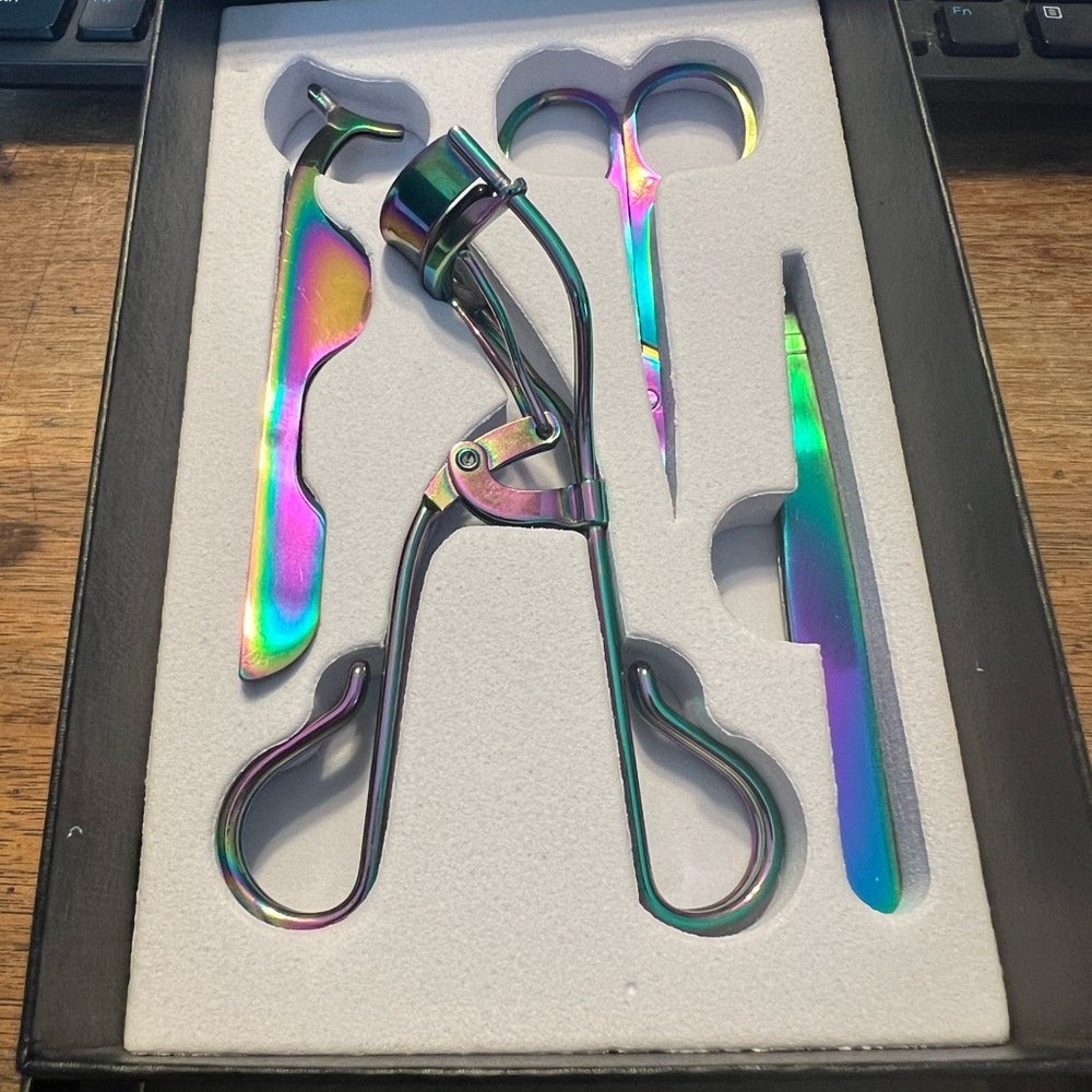 Nib eyelash tools